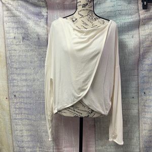 In brand new condition Woman’s Old Navy Active top